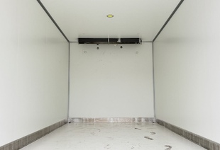 ISUZU 700P (МРМ 10,5т) ИЗОТЕРМИЧЕСКИЙ ФУРГОН 6,3м С/П 80мм